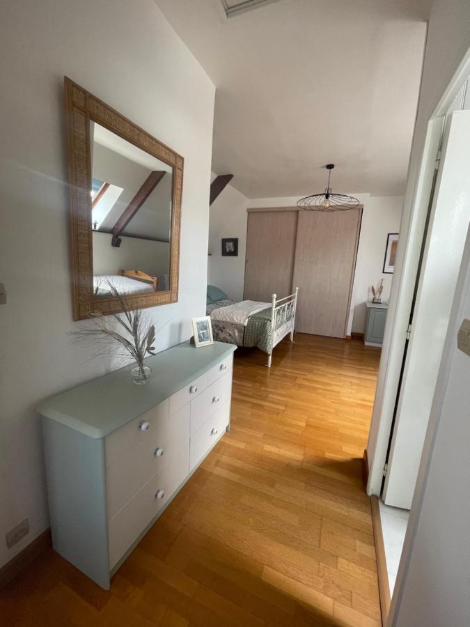 La Maisonnette Les Pieux Bagian luar foto
