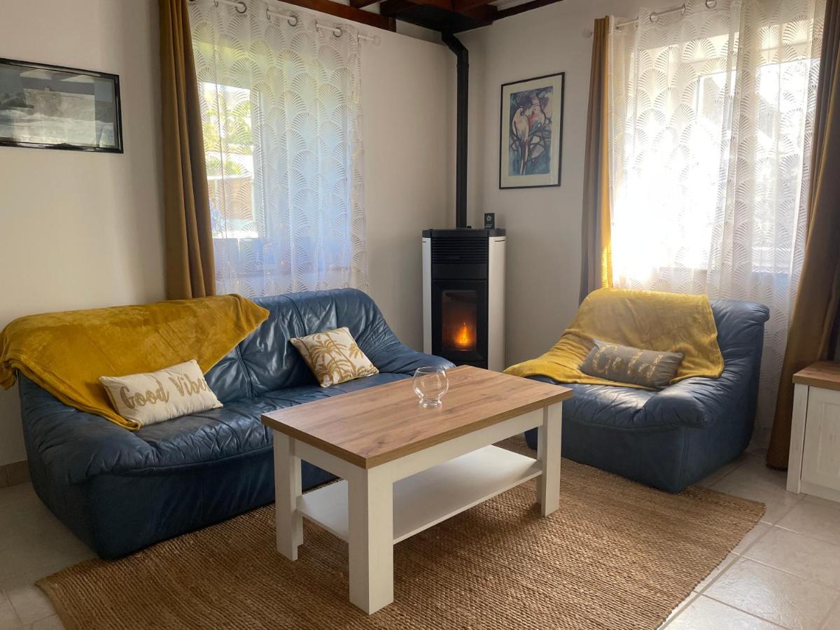 La Maisonnette Les Pieux Bagian luar foto