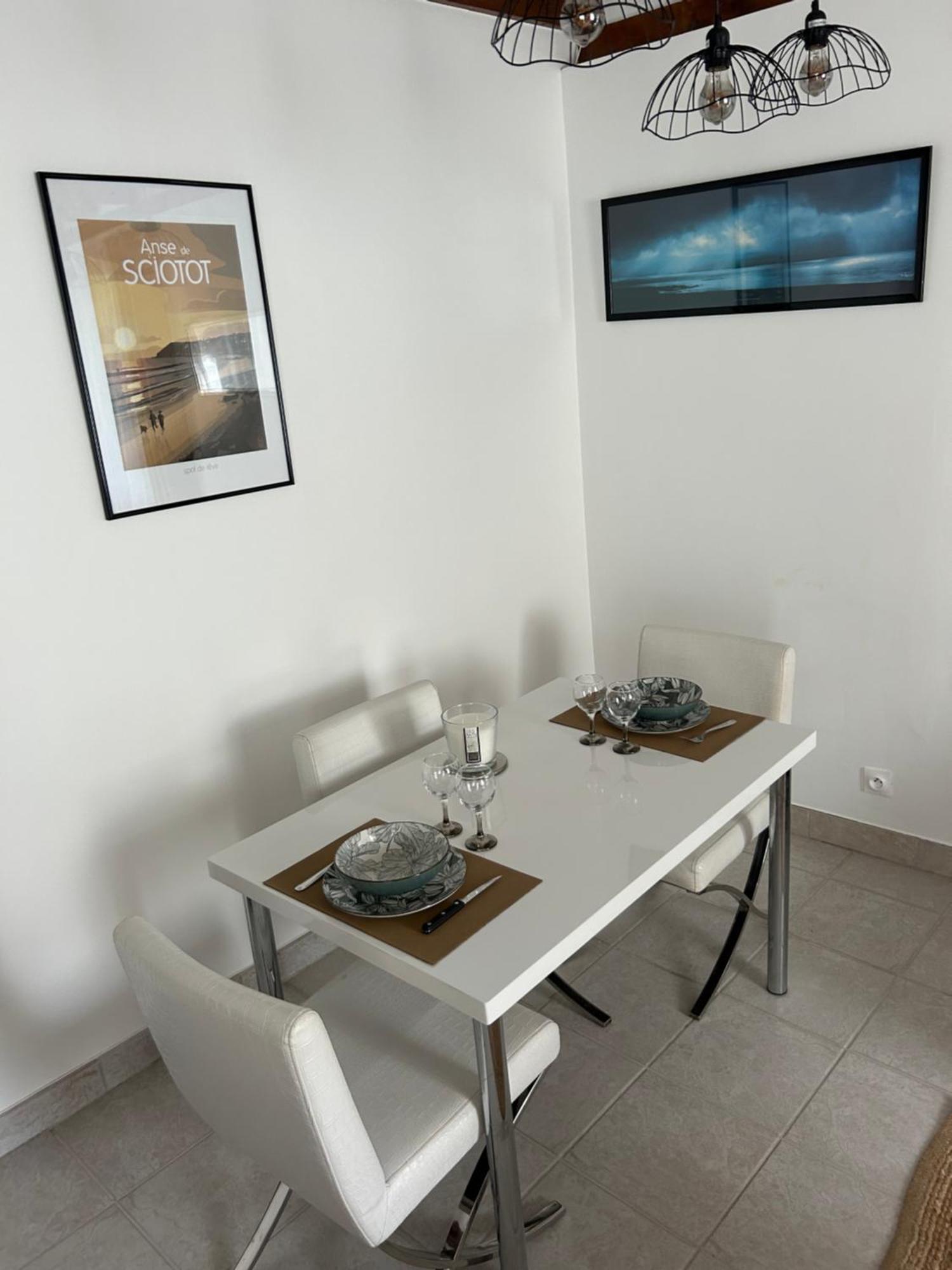 La Maisonnette Les Pieux Bagian luar foto