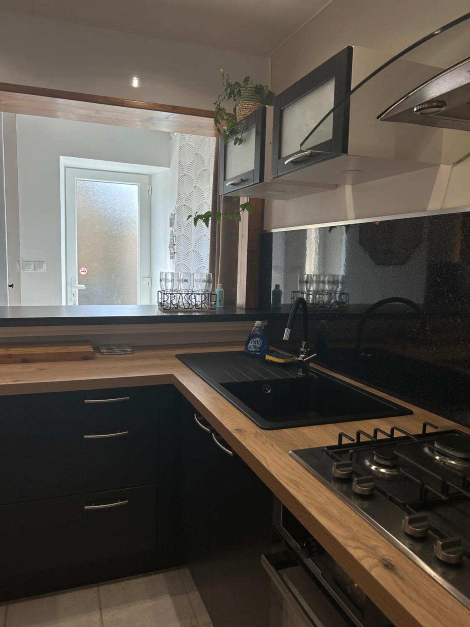 La Maisonnette Les Pieux Bagian luar foto